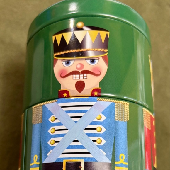 Hudson's Bay Canada Nutcracker Bank Tin Canister Toy Turning 3 sections - Picture 3 of 10